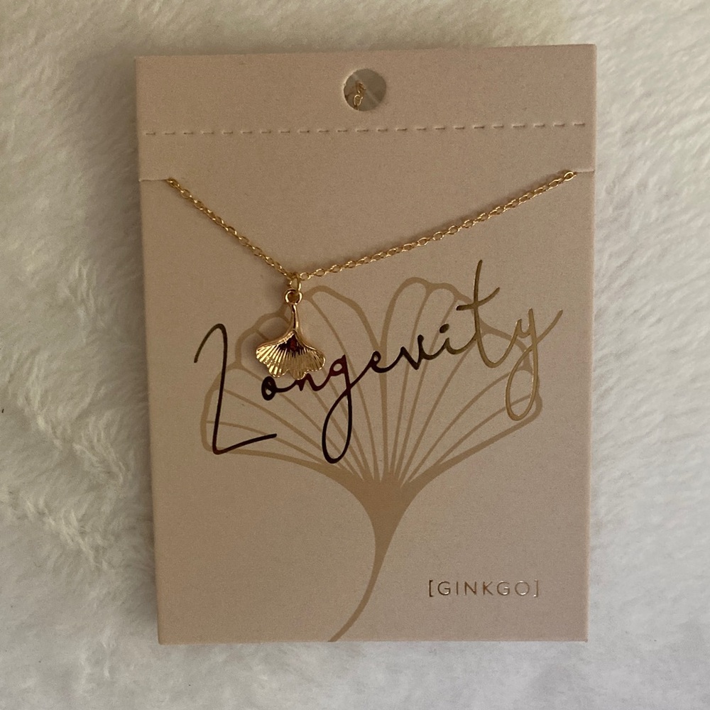 NWT Avenue 9 ginkgo longevity necklace